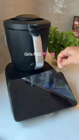 It’s finally here! Who’s ready for some new content using the TM7! 🧑‍🍳 #tm7 #thermomix #TM7 #vowerkthermomix #PS5 #Girls #fyp #viral