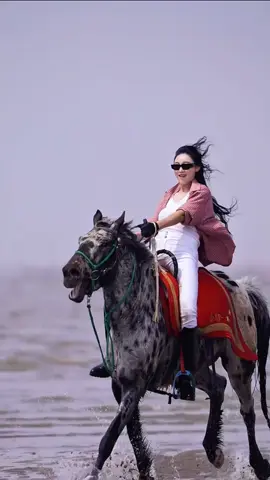 #foryoupage #viralvideo #viral #pro #growmyaccount #horselover #followme #horselovers #animallover 