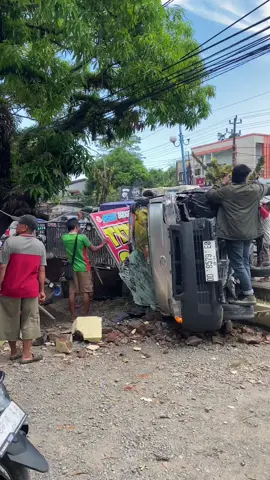 #CapCut yang sabar omku #fypシ゚ #kecelakaan #drivermuda #driversulawesi #drivertiktok #grandmaxpickup #lakalantas #fyppppppppppppppppppppppp #cctvmaccopa #fypシ゚viral 