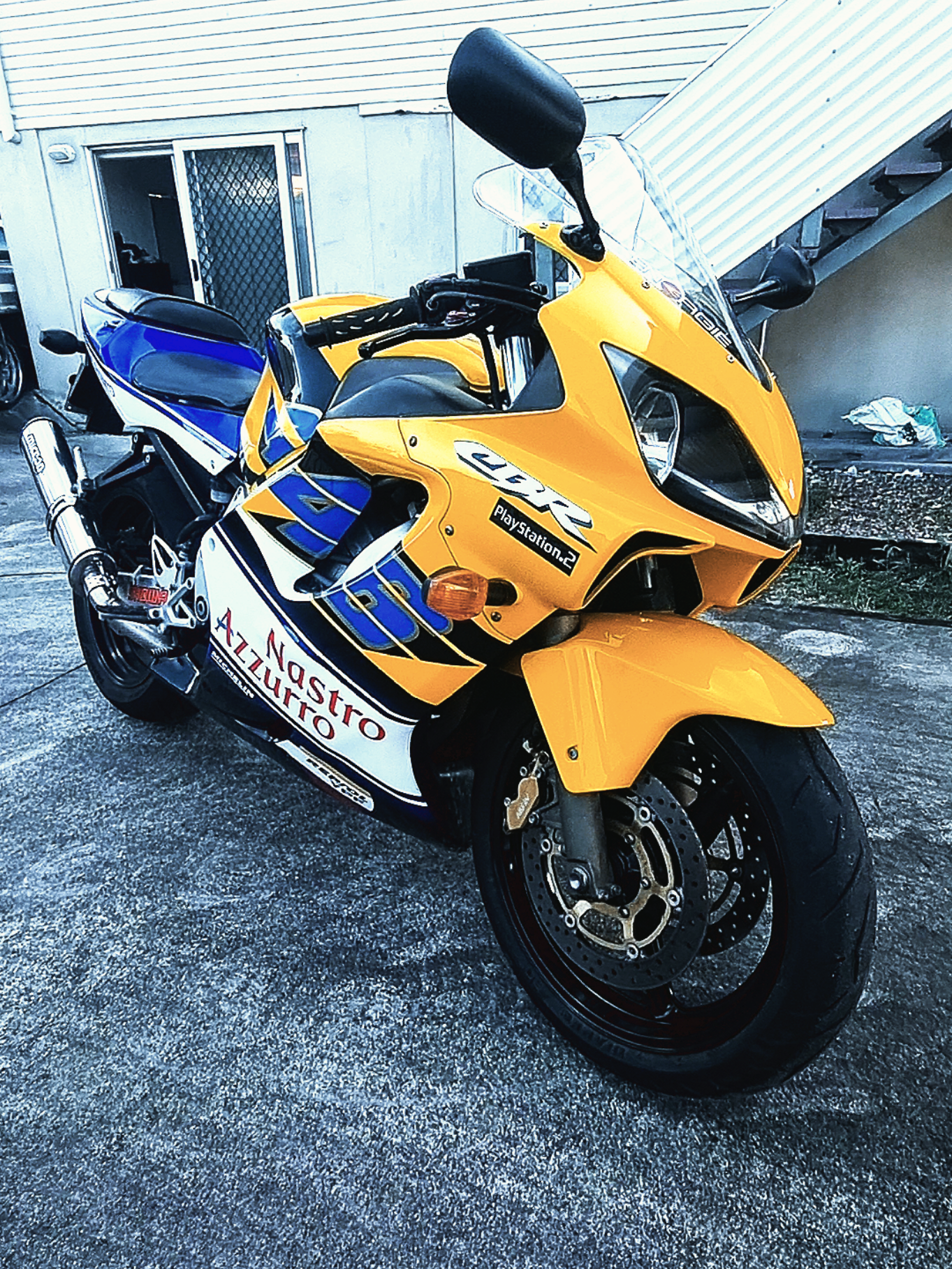 bikes n punk rock, no better combo #f4i #cbr600 #biketok #lvx 