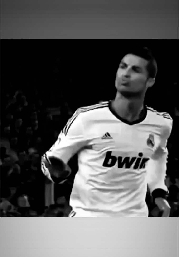 شق برشلونه لعيونها☹️#cristianoronaldo #fyp #foryoupage 