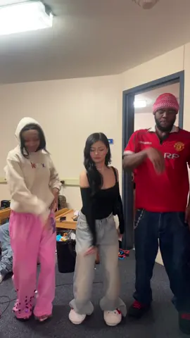 #wendyortiz #evelynortiz #xayemari  #chrisnxtdoor #thehoodbabies #treasureosiria #im_aimhigh #folass 