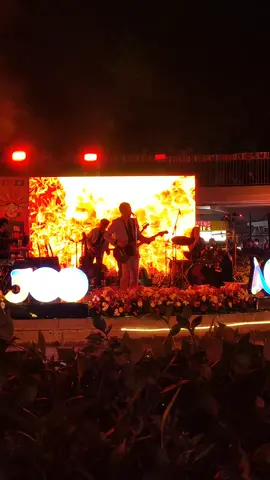 Begin again #pamungkas  #konser #jakarta #tamanliterasi #beginagain #fyp 