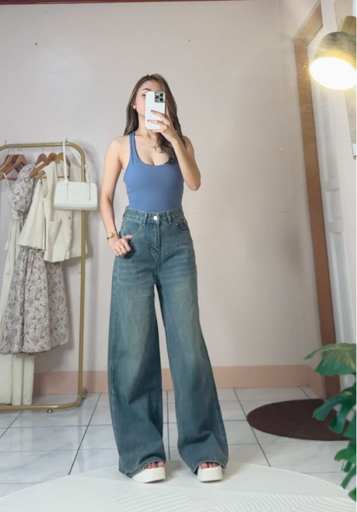 Another baggy jeans for tall gurlies! #tiktokshopph #tiktokshopfinds #tiktokootd #tiktokootdfashion #tiktokshopstyleitgirl #tiktokshopwomenswear #wideleg #baggypants #widelegpants #baggyjeans 