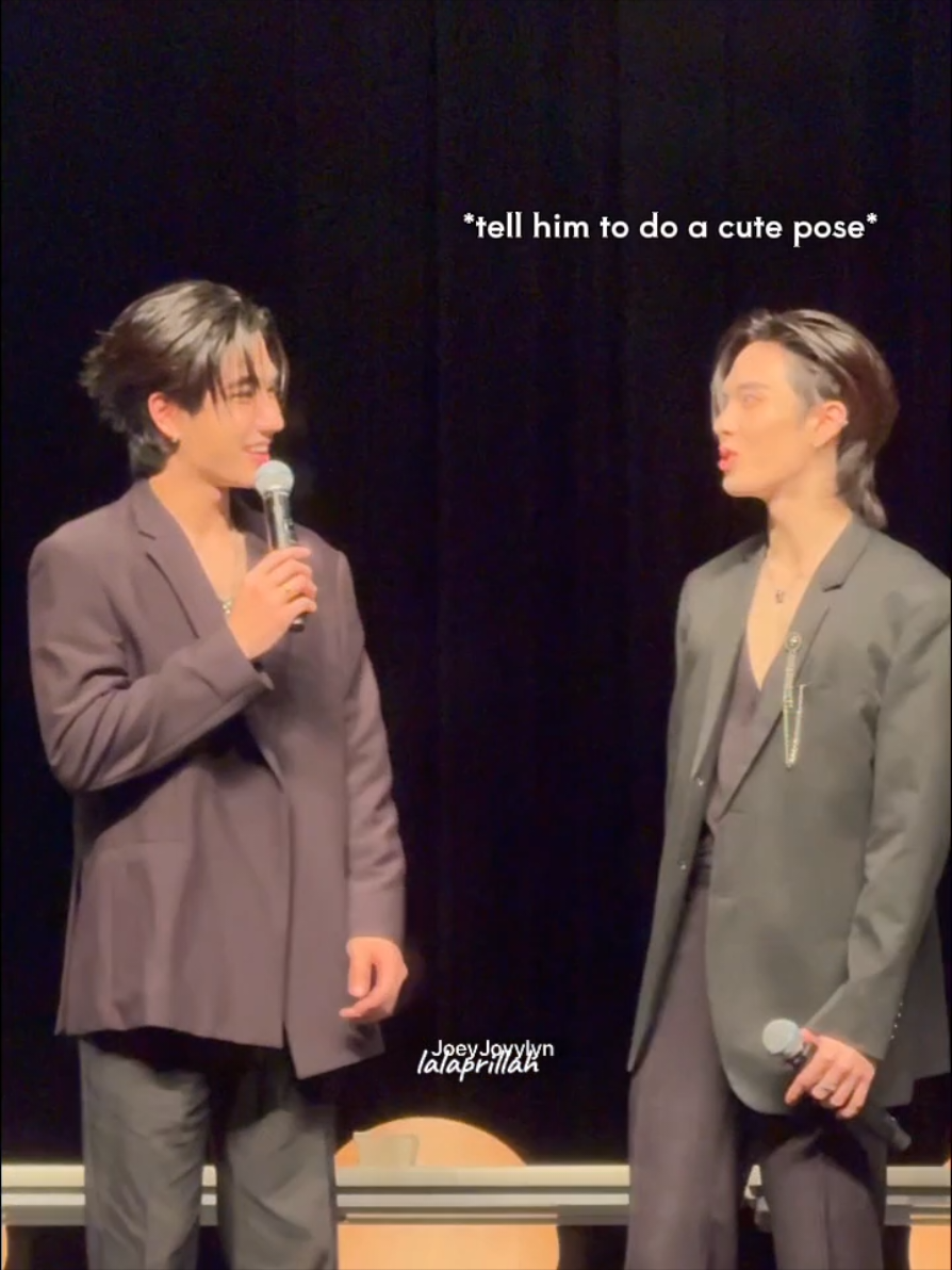 if it's for you, i'll do it - Perth (cr. to the owner) P10L FANSIGN X PERTHSANTA #PERFECT10LINERSFSinJAPANR2 #PERFECT10LINERSFSinJAPAN #perthsanta #perthppe #perthtanapon #santapp #santapongsapak #perfect10liners #fansign #event #domiia #gmmtv #moment #edit #update #fyp 