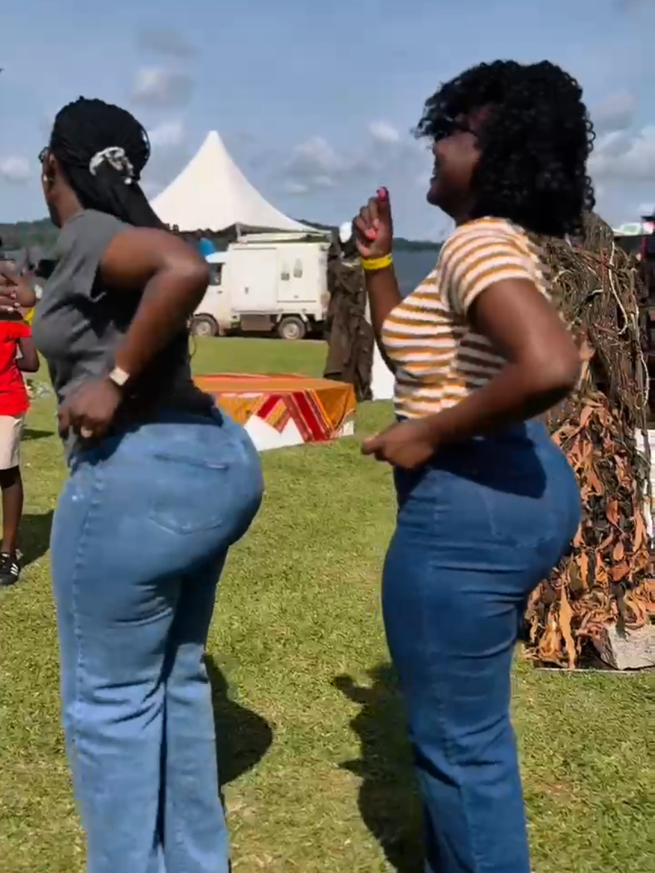 Sweet melody.🤗. #poate  With my girl @Riri. Tourism Expo 