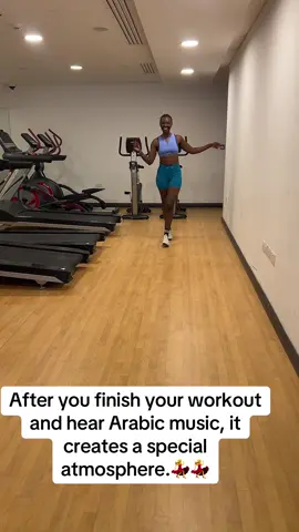 After completing each set it time to💃💃 #qatar #qatari #trainer #atotifitness 