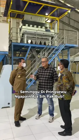 Rekap kegiatan saya selama seminggu di Pringsewu: – Pelantikan Pengurus KONI & KORMI – Musyawarah Pramuka – Takziyah ke warga – Tanam padi (Contract Farming) – Bimtek penanaman cabai – Kunjungan ke pabrik beras & survei produksi gula aren – Pemberangkatan haji – Launching Samsat Digital Drive Thru Dari pertanian, sosial, hingga pelayanan publik—kita terus bergerak bersama untuk Pringsewu yang makin hebat. #masriyantoklangenan #bupatipringsewu #rekapkerja #bupatikerjanyata #klangenan #bupatipringsewu #pringsewu
