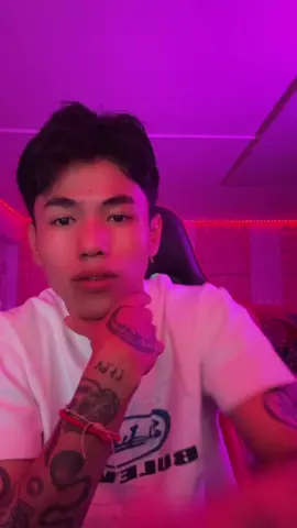 E ហហហ…