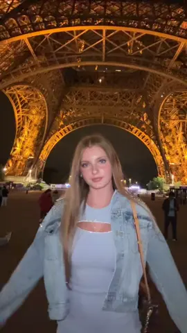 happy birthday to me from paris 🎂 #fyp #viral #paris #france #birthday