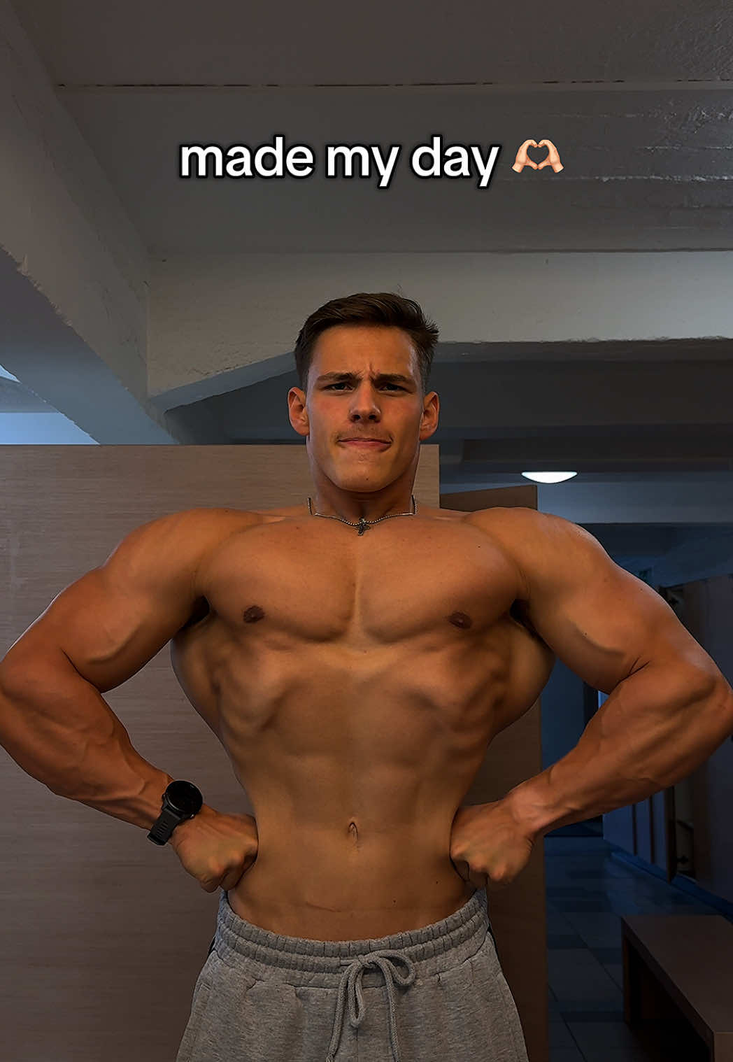 der Bruder hat meinen Tag gerettet 🙏🏻 #gym #gymbro #gymfy #muskeln 