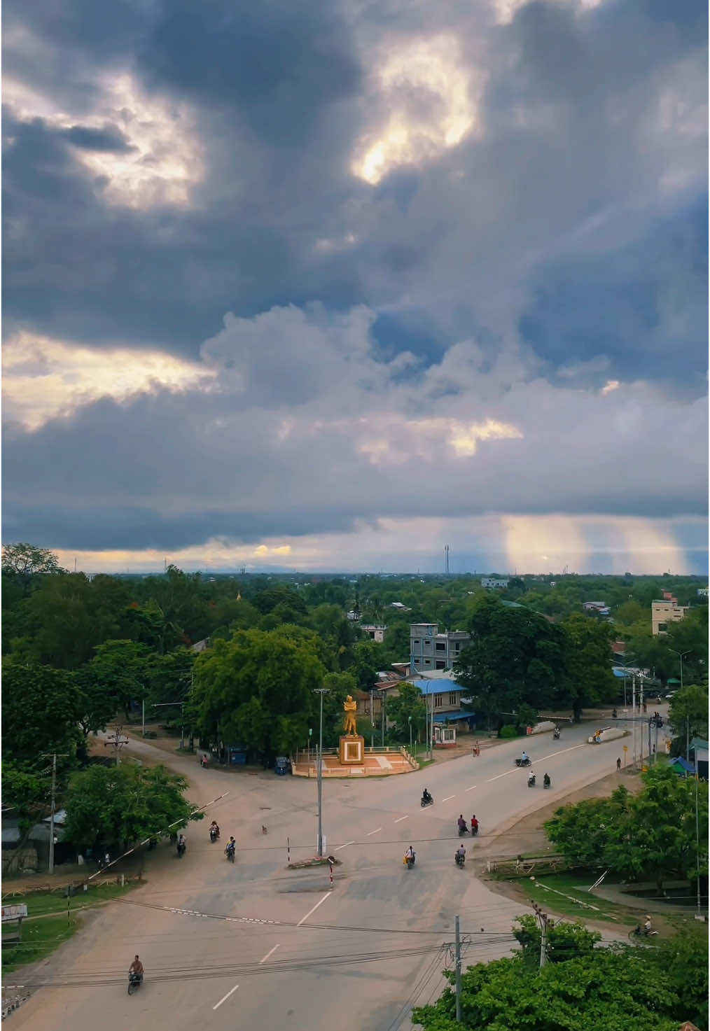 ရွှေဘိုမြို့ရဲ့ မိုးအုံ့တဲ့ နေ့လေး  #shwebo #fyp #fypシ゚ #foryou #memories #2025 #လွမ်းနေကျလား