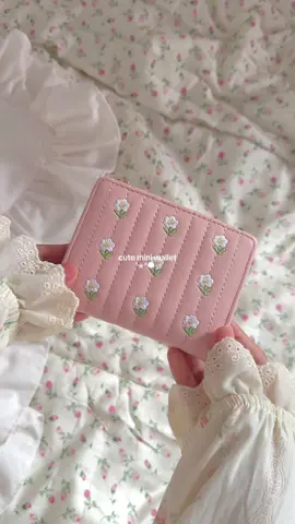 cute wallet˙✮°💭｡👛✨ #dompet #wallet #cute #dompetlipat #dompetmini #pink #aesthetic #dompetwanita #foryou #dompetmurah #coquette #fypage 