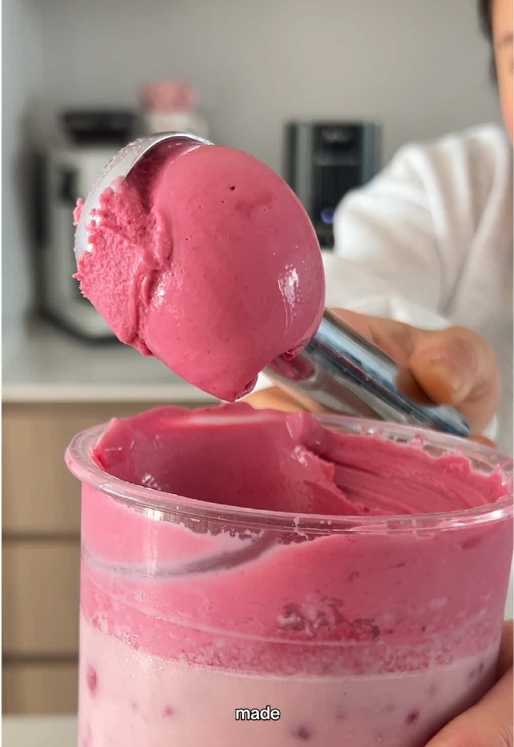 BERRY FROYO NINJA CREAMI 🍓🩷🌸 RECIPE Ingredients - 1c milk - 2 tbsp strawberry protein (I used one from @Protein Supplies Australia🇦🇺)  - 150g strawberry or vanilla yoghurt (I used @YoPRO AU) - 1c frozen or fresh strawberries (or berry of choice)  Method: 1. Combine the milk and strawberry protein in the ninja creami container until smooth. Add in the yoghurt and berries.  2. Freeze for 24 hours. 3. Mix in your Ninja Creami on the Lite Ice Cream function.  4. Remove from the machine and add in 1 tbsp of yoghurt and Respin. Repeat step 4 until you achieve a smooth and creamy texture.  5. Add in optional extra berries and choc chips using the Mix In function if desired.  6. Enjoy immediately.  #ninjacreami #ninjacreamirecipe #froyo #viralrecipes #viralvideos #EasyRecipes 