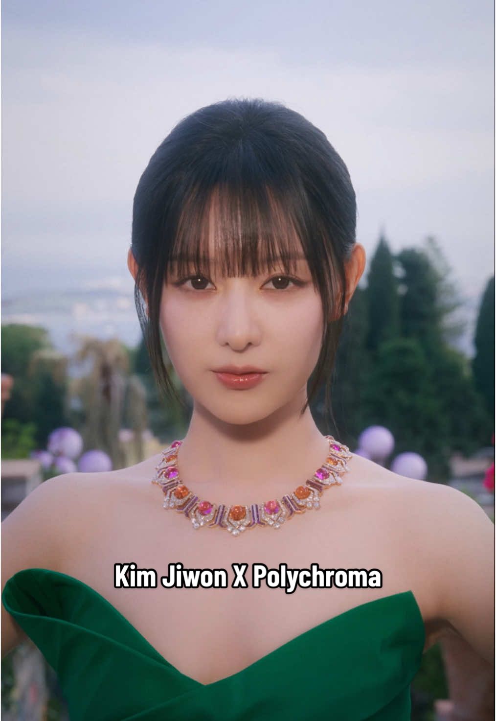 Queen of sophistication #KimJiwon stuns in #Polychroma pieces from the new #BvlgariHighJewelry collection.  #Bvlgari  #BvlgariHighEndWatches