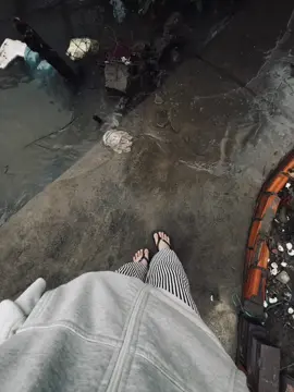 Lúc mới mẻ dáng vẻ ai cũng chân thành, sau này rành lại chẳng còn coi trọng nữa..