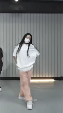 #Juun predebut Juun black hair. rambutnya keliatan sehat banget padahal udah sering di bleaching #jueun #hearts2hearts #h2h #jooeun #jooeunsmngg #dancecover #fypage #fyp #juunhearts2hearts #CapCut 