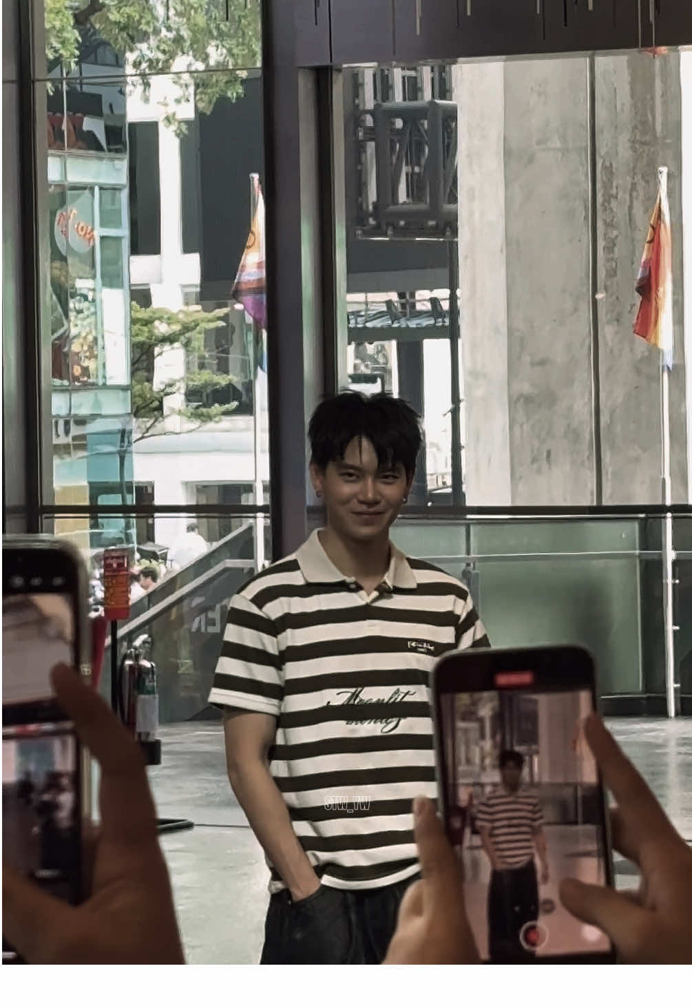 แค่แวะไปชมข้างบ้าน ตำรวจก็มาพอดี🤣 #yinyin_anw #anwyll #หยิ่นอานันท์ #foryou #fyp #fypシ゚ #siamcenter #friendsofanwyll