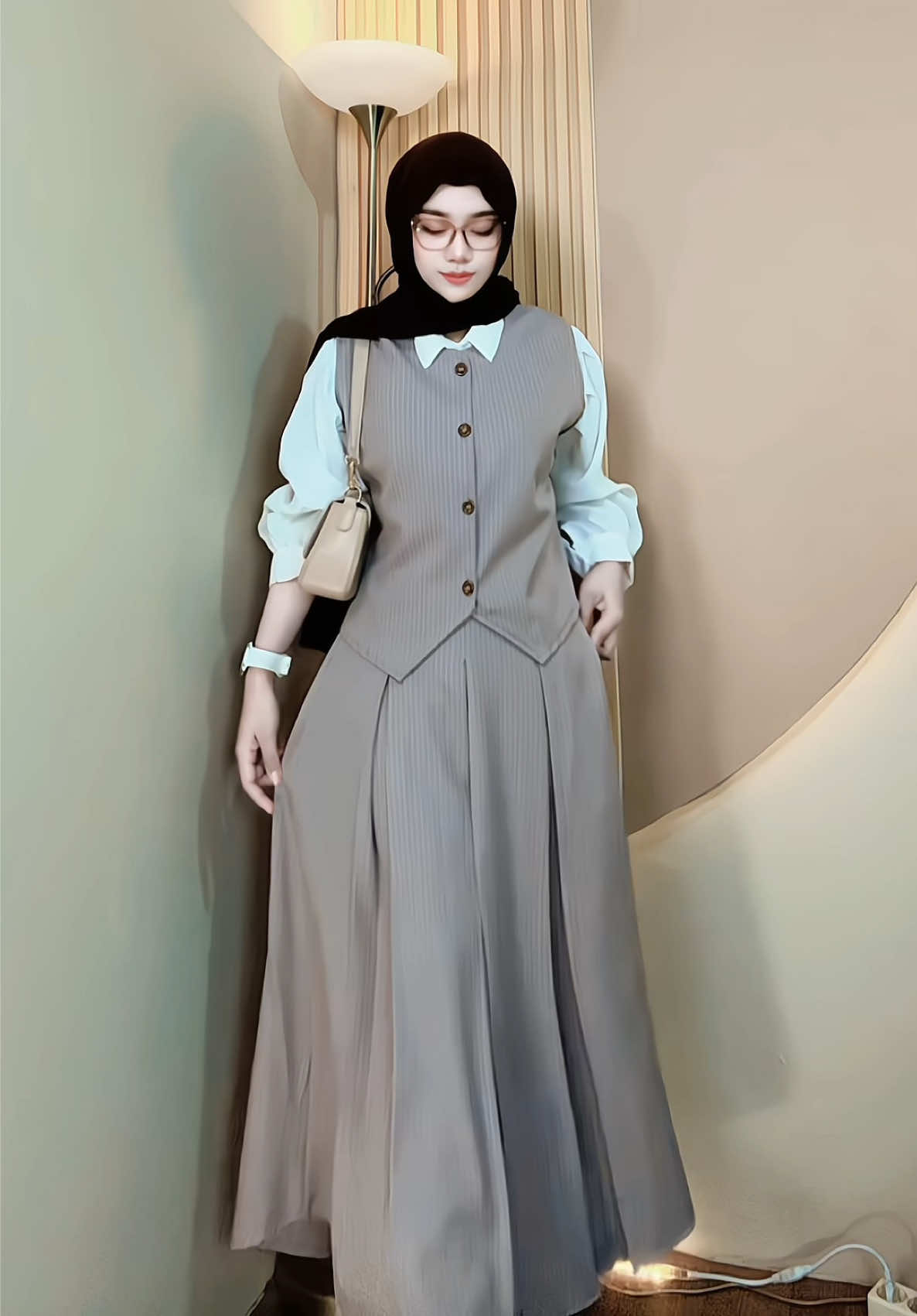 ditangan wanita yg tepat 100rb akan jd ootd yg mantap🔥JOIN LIVE !! #oneset #onesetrok #onesetkekinian 