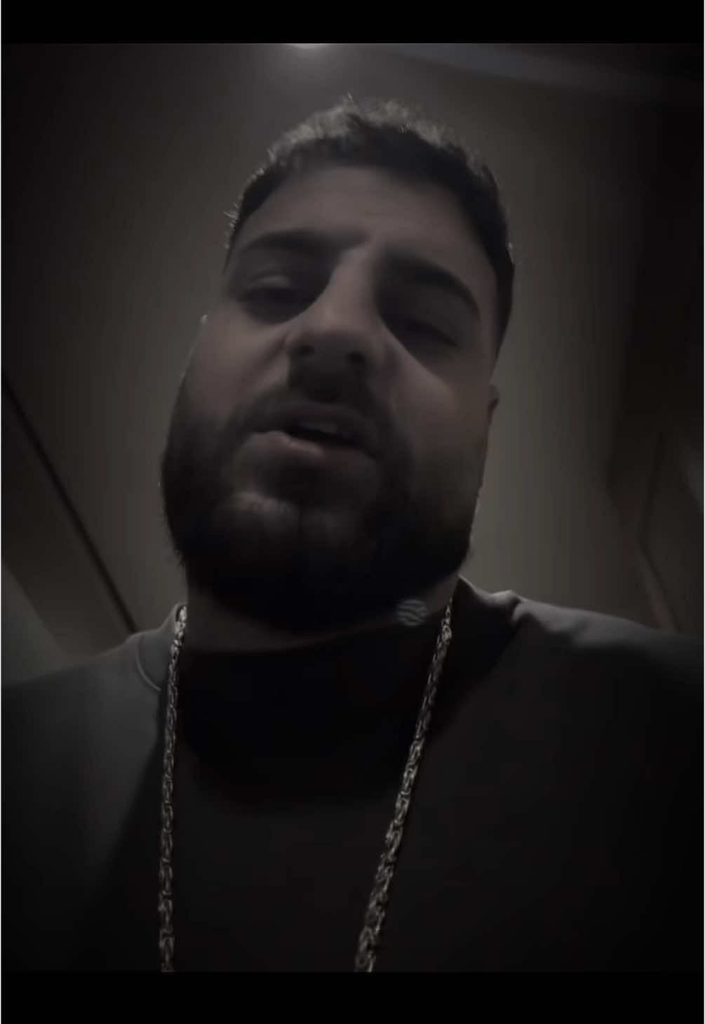 Zu viel vertraut #lyrics_songs #viralvideos #fouryou 