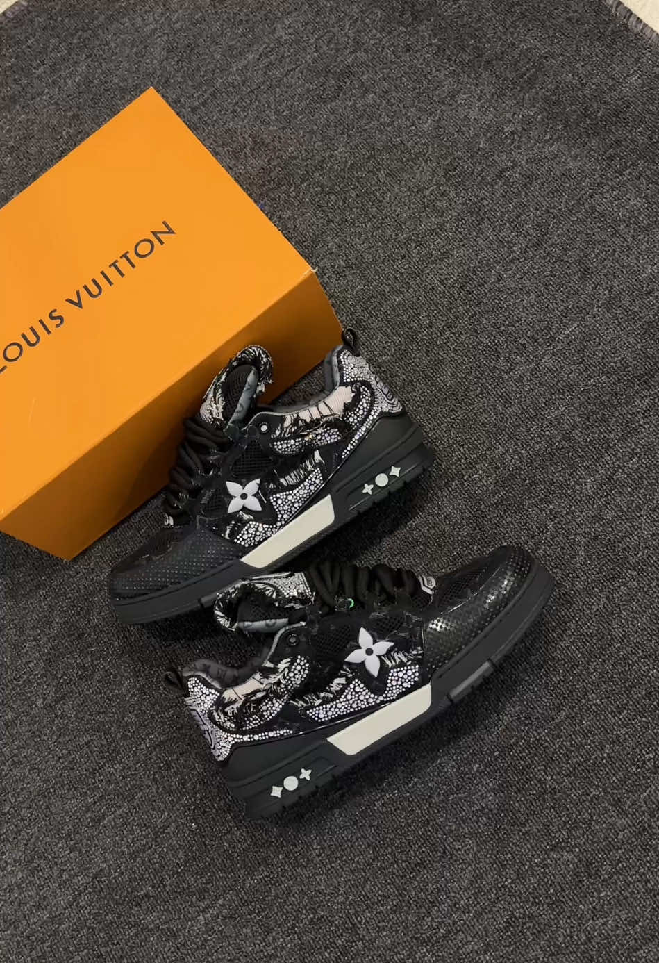 💎LvSkate Black Swarovski Crystal 🖤 #sneakers #sneakertok #sneakerhead #menfashion #streetwear #luxurylife #streetwearstyle #OOTD #fashiontiktok 