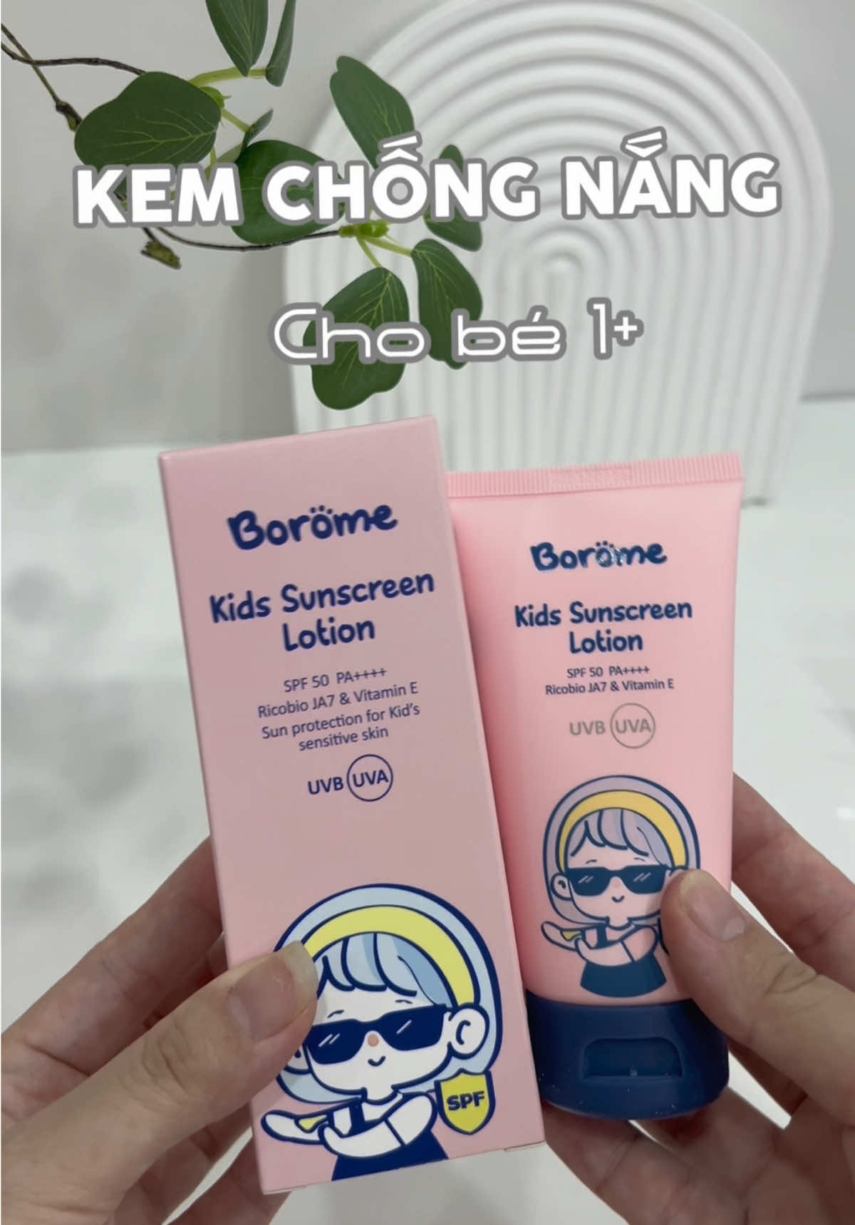 Có 1 điều lạ là hầu hết các mẹ thì đều thoa kem chống nắng khi ra ngoài nhưng con bé thì lại bỏ qua sản phầm này. Mà da con lại cực kì mong manh và nhạy cảm.năng hè cực kì ko tốt cho con, k chi làm sạm da con mà còn ảnh hưởng sk nữa. #giadinhanan#mebimsuachamcon   #Borome #Boromevietnam #kemchongnangborome #viral#tiktokshop 