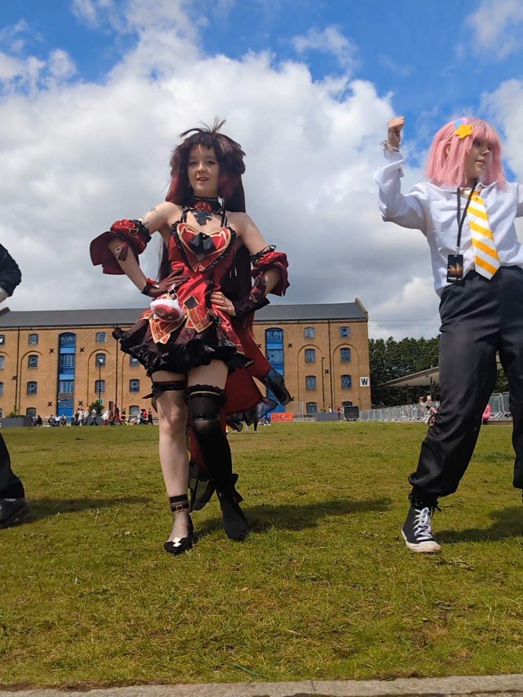 just did the cha cha slide with a bunch of other people #mcmlondon #mcmcomiccon #HonkaiStarRail #honkaiimpact3rd #sparkle #sparklehonkaistarrail 