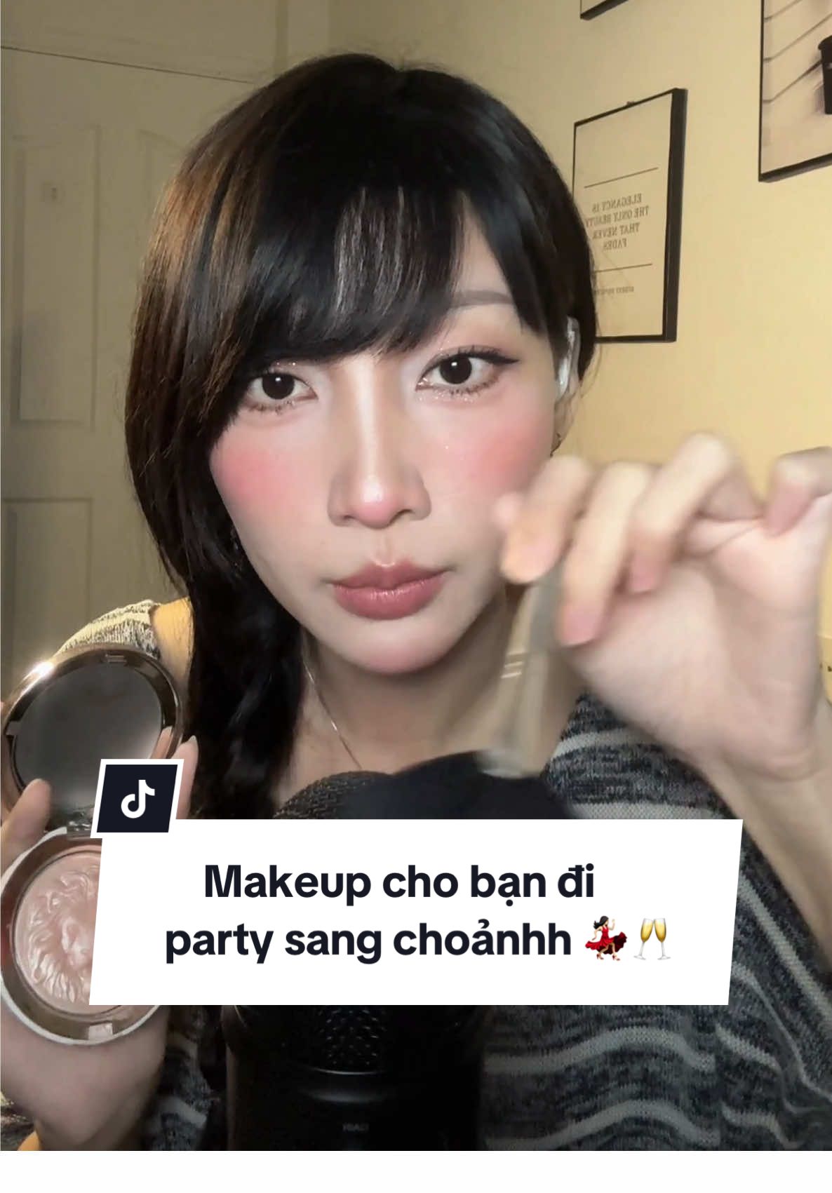 Nay chủ nhật son phấn, lên đồ gì chưa các người đẹp ơii? 💋 video hơn 5p tha hồ cho các ng đẹp relax nhoaaa ✨💆🏻‍♀️ #trangminh #asmr #asmrvideo #asmrrelax #asmrtiktoks #longervideos #xh #fypシ゚ #foryou #mouthsounds #asmrsounds 