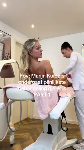 @MARIJN KUIPERS komt weer voor een nieuwe intensieve kuur voor haar lichaam, en komt weer 1x per week om deze marteling te ondergaan. Maar, wie mooi wilt zijn moet natuurlijk pijnlijden 🩷 #marijnkuipers #bindweefselmassage #BeautyTok #voorjoupagina #voorjou #fyp 
