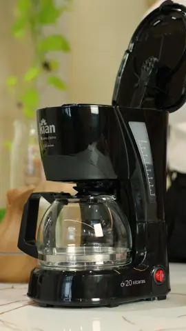 Nada melhor do que acordar com cheiro de café fresco, né? A Cafeteira Kian é simples, prática e deixa suas manhãs muito mais gostosas. Café quentinho, sempre que quiser. #food #comida #delicia #instafood #foodporn #gourmet #receitas #cozinhando #receita