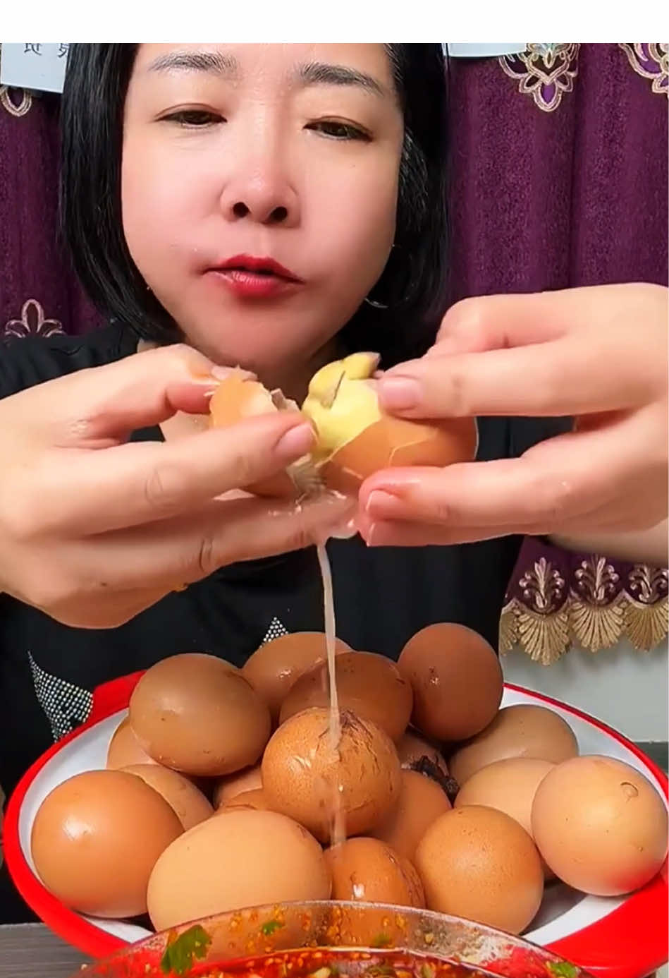 Have you ever eaten such a delicious and juicy egg,my friend?##food##eating##foryou##foryoupage##fyp##funny##egg##juicy