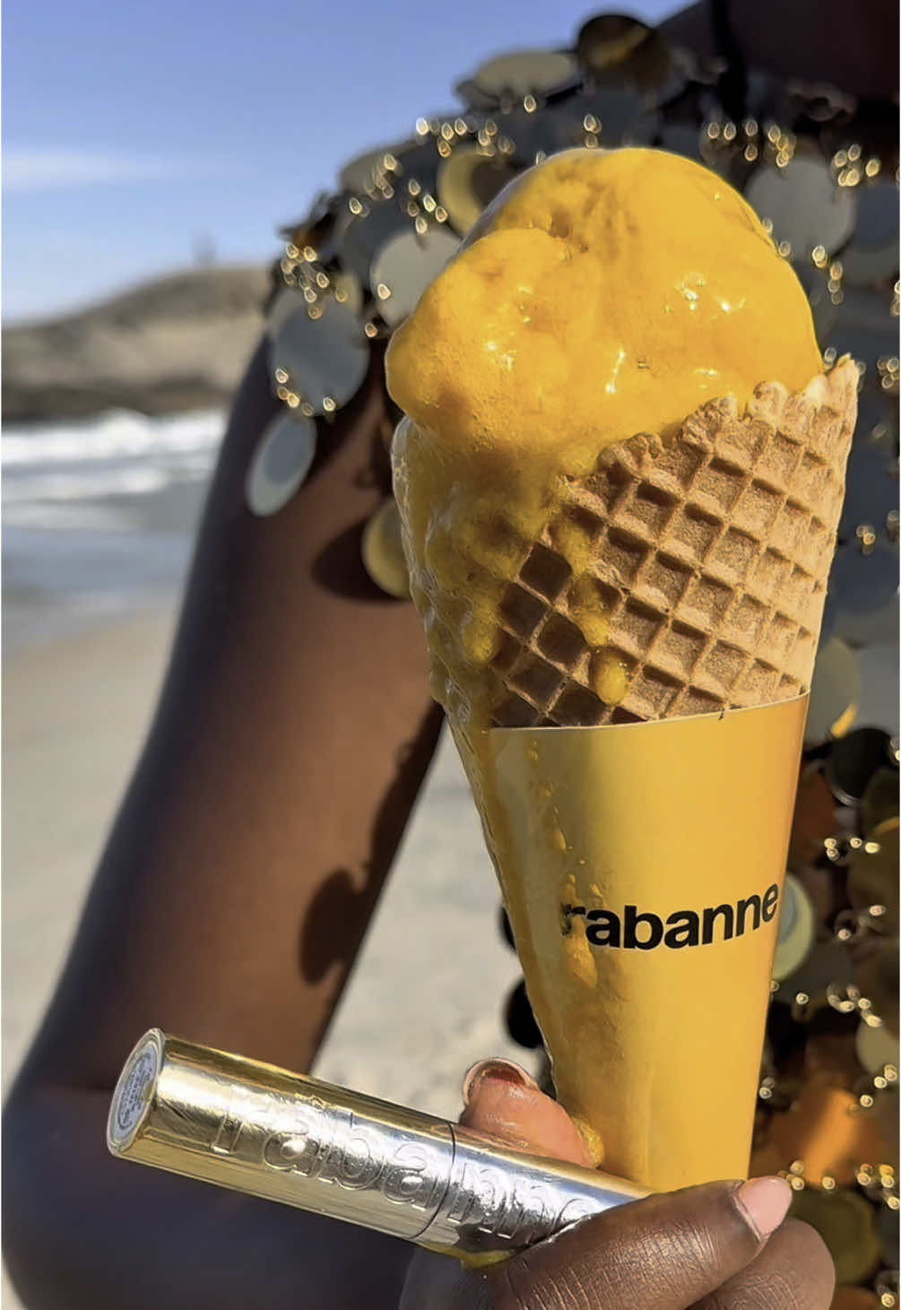 Obrigado Rio 🇧🇷 this week, the energy was pure magic ! #MillionGold #Milliongoldforher #RabanneMakeup #RabanneParfums #Rabanne 