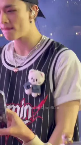 #straykids #hyunjin #hwanghyunjin #스트레이키즈 #현진 #hyunjinedit #hyunjinfancam #skz #KPop #fyp #explor #explorpage #foryou #viral #dominate_seattle #straykidsconcert #seattle 
