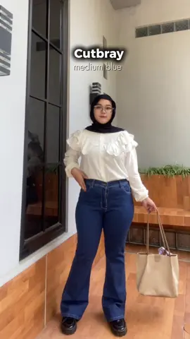 Spill dikit dikit boleh kan hehe🤩yuk cek kerkun buruan✨#cutbray #jeans #highwaist #outfitideas #Guncang66 #Guncang66SpesialGajian #cuantanpabatas #celanamurah 