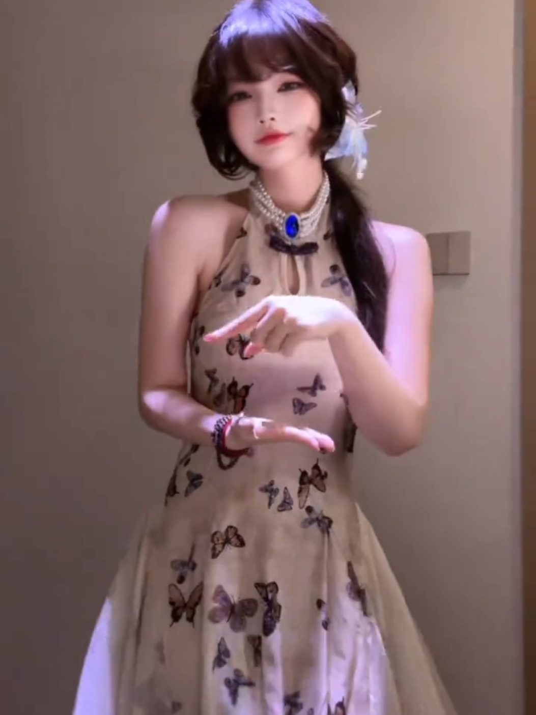 方便透漏一下理想型吗 我好立人设 #fyp #旗袍 #慢摇 #foryoupage #trending 