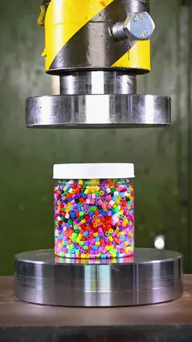 hydraulic press, relax and satisfy #asmrsounds #asmrvideo #usa #newyorkcity #trending #asmrvideos #relax #california #usa🇺🇸 #ASMR #relaxingvideos #hydraulicpress #fyp #fypシ゚viral #crushing #satisfying #crush #2025 #hottrend #trend 