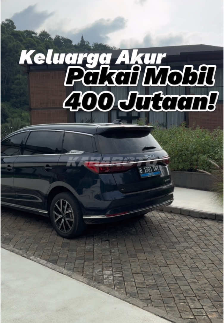 Sering ribut sama pasangan soal urusan milih mobil? Kayaknya kalian bisa jadiin BYD M6 salah satu opsi bersama! 🙌 Fungsional, stylish, sampe iritnya dapet banget, Sob! Coba absen dulu user BYD M6 🫵 #kabarotocom #bydindonesia #bydm6 #mobillistrik 