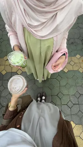 Same basic dress, two different vibes — guess who’s who? 🍪🍭 #innerdress #inspooutfit #outfitideas #outfitinspiration #ootdhijab #dress #fitcheck #OOTD #outfit 