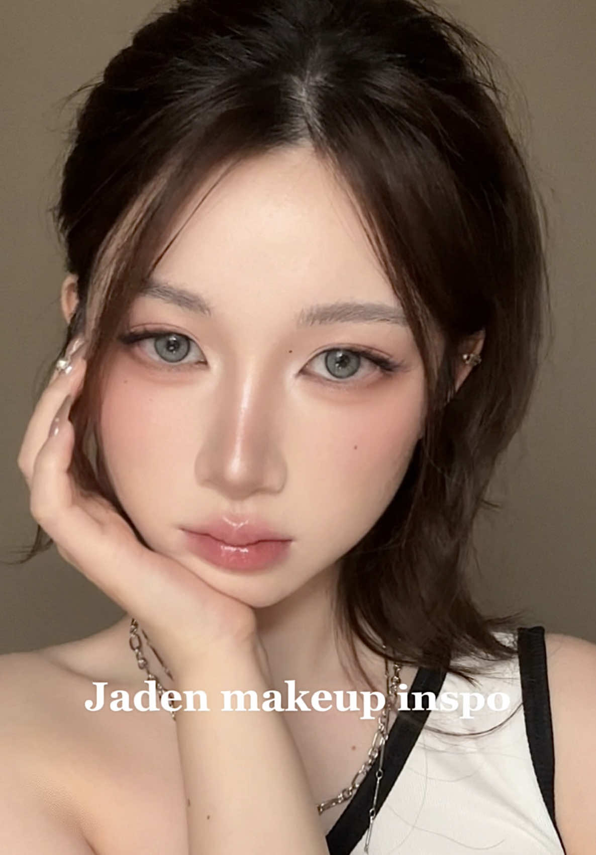 Makeup look siêu hot mà mí bà nên thử ❤️‍🔥 inspired by Jaden makeup ✨ #TikTokBeauty #fyp #goclamdep #makeup #LearnOnTikTok #tipsforgirls #makeuphack #beautytips #beautyblogger #makeuptutorial #jadenmakeup #redchamber 