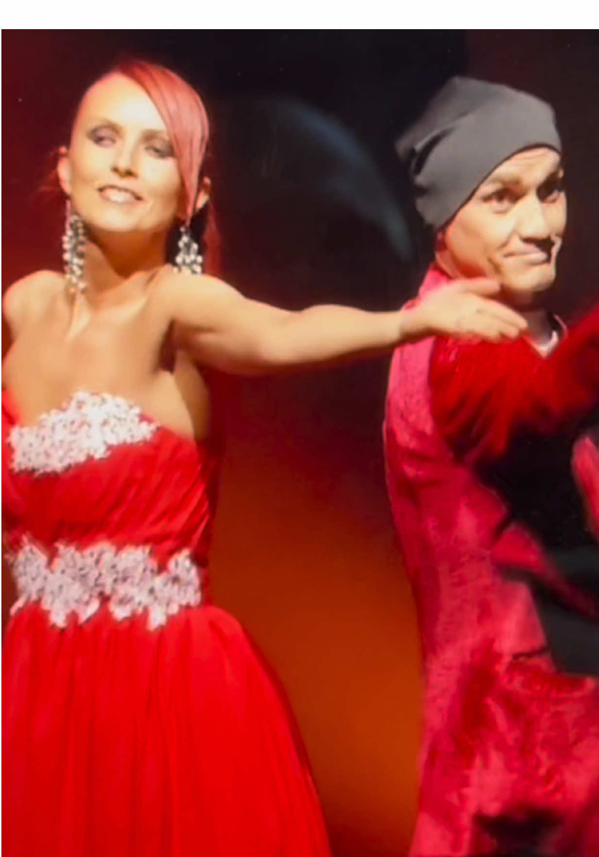 ❤️#sosmagic #sosvictoria #thedesigner #magical #fashion #illusion #quickchange #shop #magicperformance #agt #cirquedusoleil #quickchangeartist #victoriassecret #cirquedusoleil #quickchangecostumes #gym #gymmotivation #GymLife #dancing #dancers #dancersofinstagram #costumechange #theillusionists #magician #fun #funny #acrobatics #acroyoga #viral #viralvideo #explorepage @VictoriaMagic 