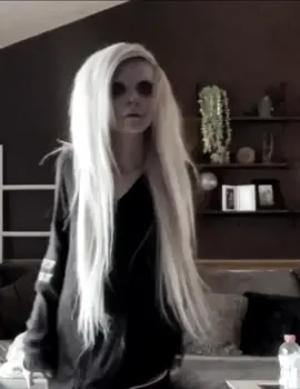 i miss my long hair i hope that my new hair extensions will be here soon #scene #scenekid #sceneteen #scenegirl #scenequeen #scenedays #scenephase #scenehair #rawrxd #myspace #myspacedayz #myspaceprincess #emo #emokid #emogirl #2000semo #alt #y2k #y2kfashion #2000s #2000sfashion #dyedhair #stripedhair #fyp #fypシ #fypシ゚viral #fyppppppppppppppppppppppppppppppppppppppppppppppppppppppppppppppppppppp #taraterror #onefinalkiss 