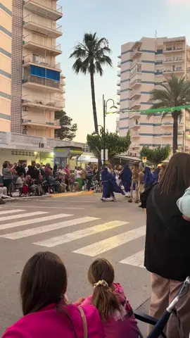 Los camellos de Los Moros i Cristians del Perelló #disfraz #camello #fiestas 