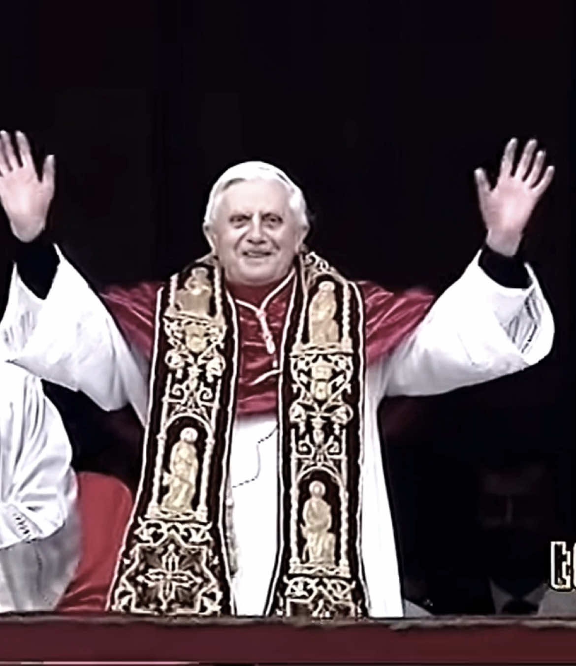 “Know that God will never abandon you. Turn your eyes to him often. He gave his life for you on the cross because he loves you.” | #popebenedictxvi #josephratzinger #benedictxvi #pope #fyp #foryoupage #catholic #catholicedit #popebenedictxviedit #benedictxviedit #benedettoxvi 