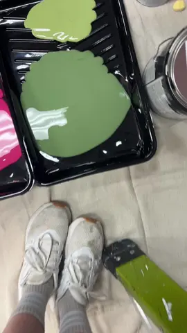 Work in Green, Pink, and Gold @sherwinwilliams Hot, Oakmoss, Leapfrog and Andiron 