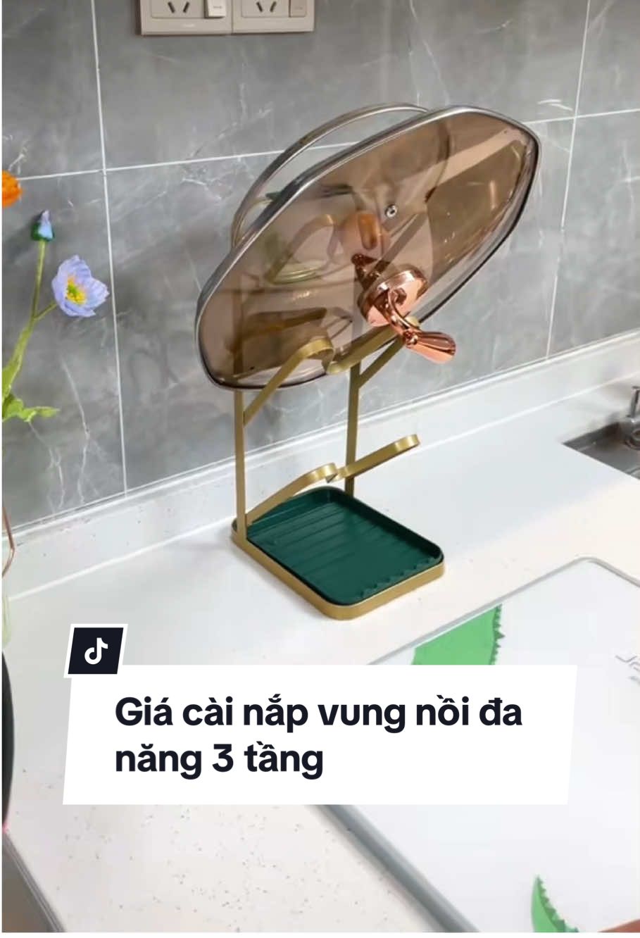 Giá cài nắp vung nồi đa năng 3 tầng phong cách Bắc Âu dưới có khay hứng nước sạch sẽ #dogiadung #giacainapvung #kedenapnoi #kedenapvungnoi #kedevungnoi 