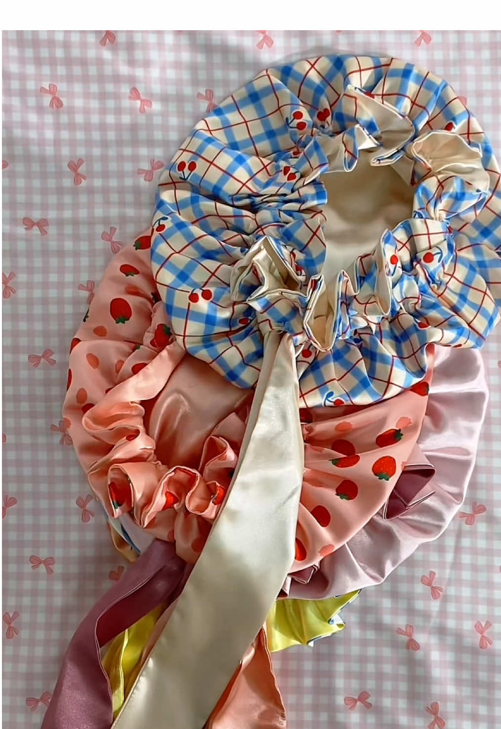 My favorite bonnet 🍓🍰🔥#fyp #trend #TikTokShop #bonnet #curlscurlscurls #bonnets #fypシ゚viral #vial_video #trending 