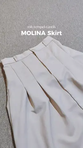 gk tau mo ngomong apa, kalian liat sendiri deh betapa cantiknya🥵 #skirt #skirtoutfits #skirtcantik #rokrempel #fyp #fypage 