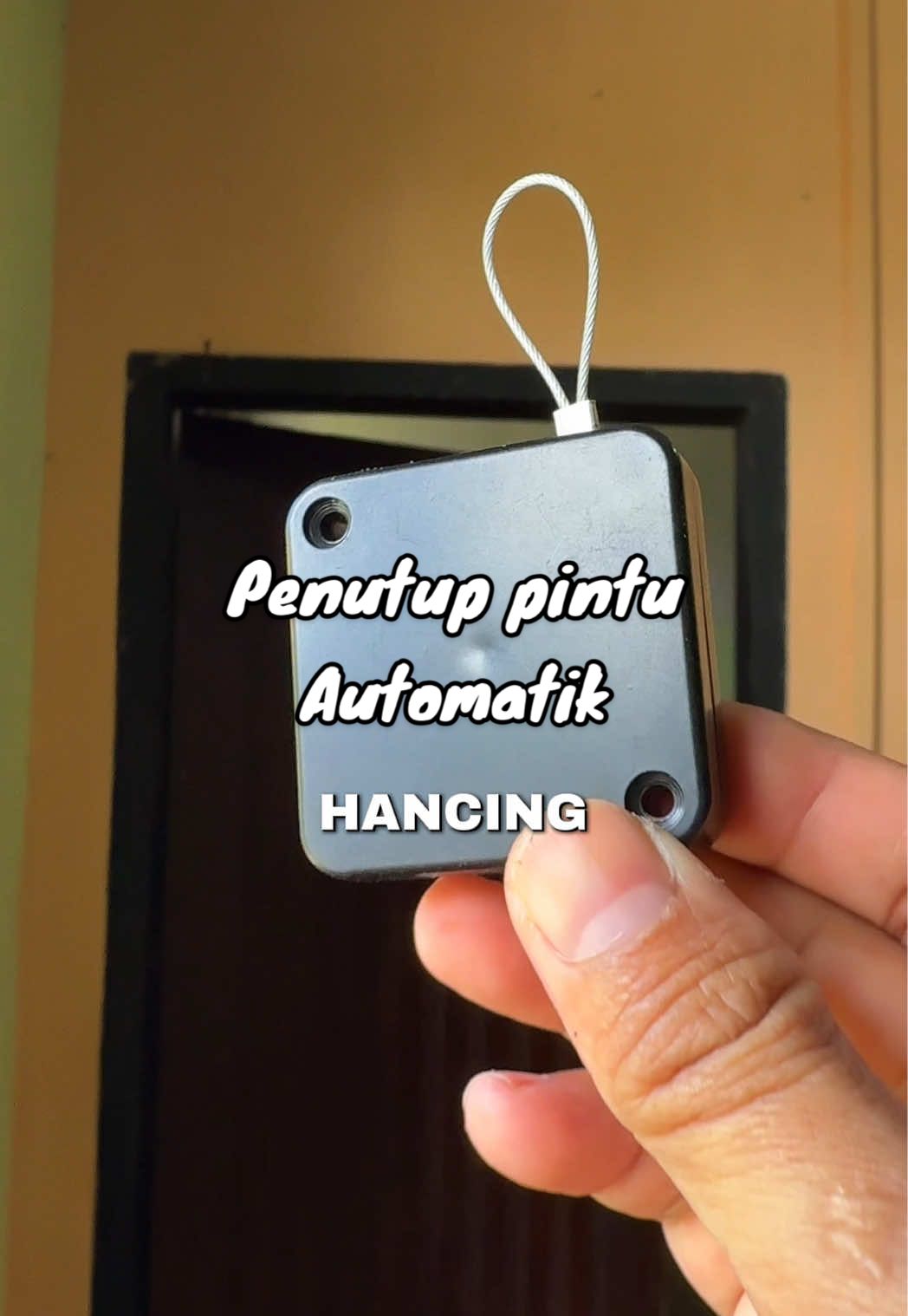 Korang ada member ,anak, atau adik beradik macam ni?jenis tak reti tutup pintu? #penutuppintuotomatis #penutuppintu #penutuppintuautomatik 