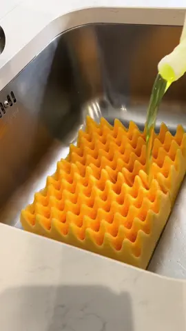 Thanks to the fab @becsudz 💕for the collab! Combo of 2 sponges I never use & a new combo of products 🧽 I used these big car washing sponges (these were a work out to squeeze 🥵💪🏻) & lemon FC, eucalyptus DC & bleach CC! Smell and bubble were Devine!! I nominate @NicsSqueezySuds @🩷🌟Squeeze With Chloe🌟🩷 @BubblesandTwinkles @librasqueezes🫧 @Sensory Suds 🧼 @Soapy Queen @Squeezin & Scrubbin🫧🧽 @SudsWithSami 🧼🧽 @Bubbles&Suds🫧 @HippyCleaner🙏🧽 @Rosie's relaxing zone🧽♥️💜 @🫧🎀spongedream🎀🫧  and anyone else who wants to try! Please keep the tags & collabs as I’m loving getting involved!!! Enjoy… 🧽🫧🎀💖 #spongesqueezes #asmr #newspongesqueezes🧽 #satisfyingspongesqueezing #foamybubbles #visualasmr #foryoupageofficial #fup #anxietyrelief #cleaningasmr #waterrinse #fuppppppppppppppppppppppppp #collab #spongesqueezetherapy 