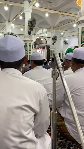 Para barisan belakang azzahir @Gunjack.ID @Hasan_Erlangga @I M a m El B a zz @muhammad nurul fuadi  #kanzussholawat #majelissholawat #azzahirpekalongan #sholawat #fyp #foryou #habibluthfibinyahya #babulmusthofapekalongan #azzahir #banjari #banjaristory #lewatberanda #sarung #sarungbatik #sarungan 